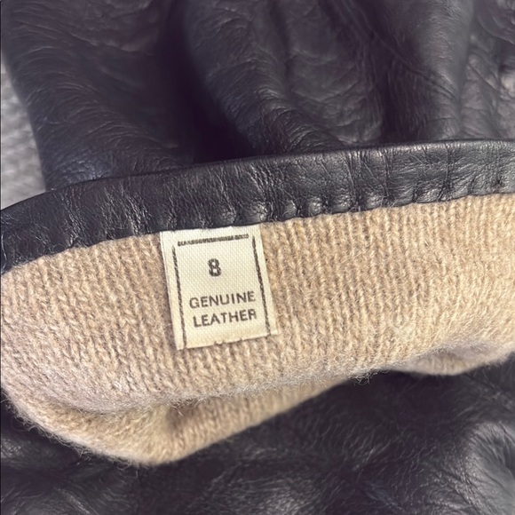Genuine Leather with Cashmere Lining Black Gloves - Picture 4 of 7